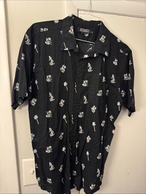 Ezekiel Black Short-Sleeve Button-Down Shirt with White Tropical Print
